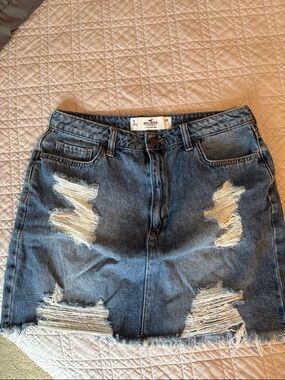 Hollister Ripped High-Waist Denim Mini Skirt - Medium Blue